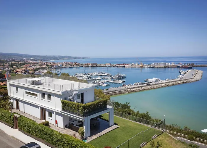 Residenza Timpa Janca * 维博瓦伦蒂亚码头