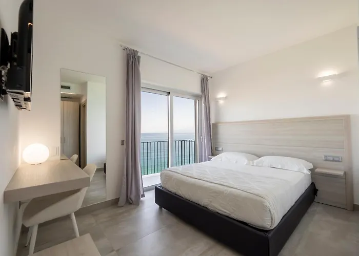 Residenza Timpa Janca 维博瓦伦蒂亚码头